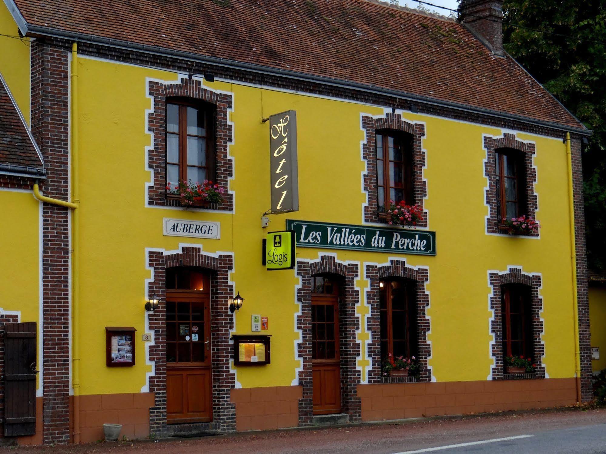 Logis-Hotel Restaurant Auberge Les Vallees Du Perche Vichères Exteriör bild